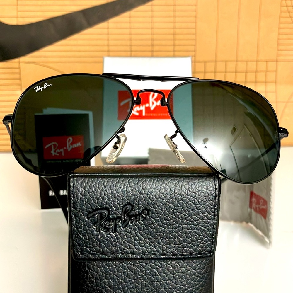 Ray- Ban Folding Aviators Black frame and Black Lense ☀️👓